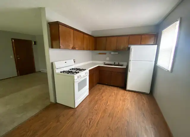 Property at 3562 Kimberly Downs Rd Unit 6, Davenport, IA, 52807, 2 beds, 1 bath, [object Object]