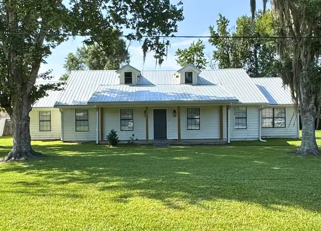 Property at 124 Wolf Bay Cir, Kingsland, GA, 31548, 4 beds, 2 baths, [object Object]