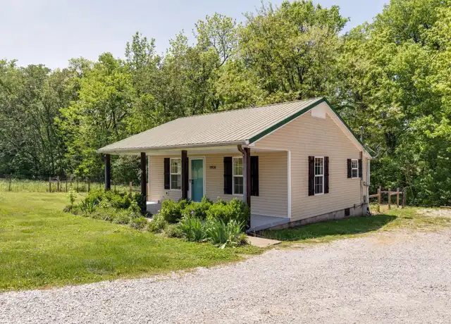 Property at 1956 Mooresville Pike, Culleoka, TN, 38451, 1 bed, 1 bath, [object Object]