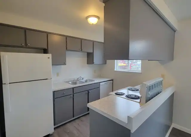 Property at 5626 Delridge Way SW Unit 3, Seattle, WA, 98106, 2 beds, 1 bath, [object Object]