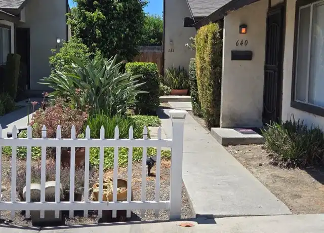 Property at 640 W 3rd St, Tustin, CA, 92780, 2 beds, 1 bath, [object Object]