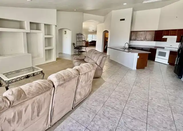 Property at 608 W Rattlesnake Pl, Casa Grande, AZ, 85122, 5 beds, 2 baths, [object Object]