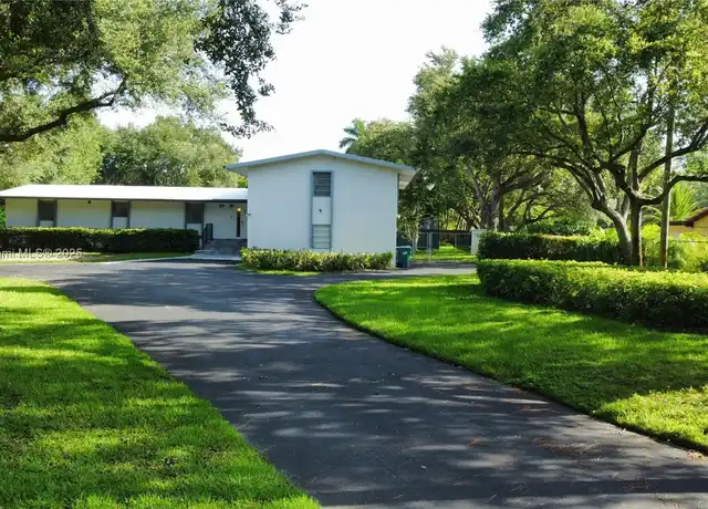 Property at 9811 SW 96th St, Miami, FL, 33176, 6 beds, 4.5 baths, [object Object]