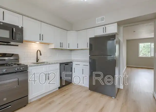 Property at 4715 Davenport St Unit 11, Omaha, NE, 68132, 1 bed, 1 bath, [object Object]