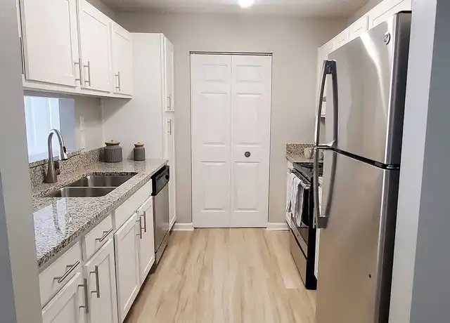 Property at Summerfield Apartments - 2352 Township Rd, Charlotte, NC, 28273, 2-3 beds, 1-2 bath, [object Object]