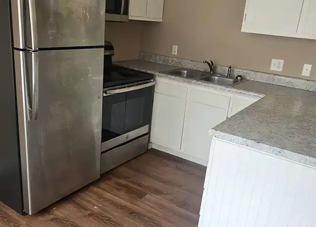 Property at 604 N Stewart St Apt C, Tuscumbia, AL, 35674, 1 bed, 1 bath, [object Object]