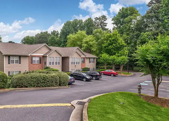 Property at Crestwood Park Apartments - 925 Gresham Ave NE, Marietta, GA, 30060, 1 bed, 1 bath, [object Object]