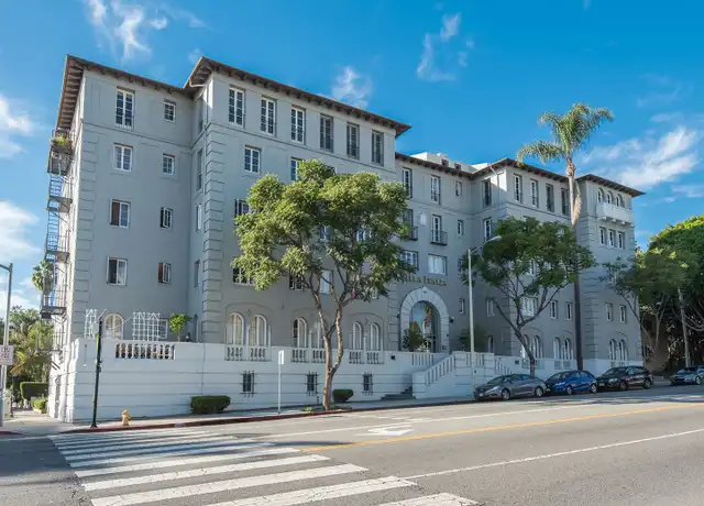 Property at 1201 N Crescent Heights Blvd Unit 407, West Hollywood, CA, 90046, 1 bed, 1 bath, [object Object]