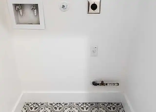 Property at 409 W 35th St, Austin, TX, 78705, 2 beds, 2 baths, [object Object]