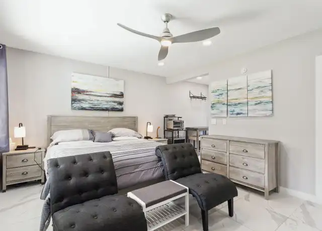Property at 711 SE 2nd St #2, Delray Beach, FL, 33483, 1 bed, 1 bath, [object Object]