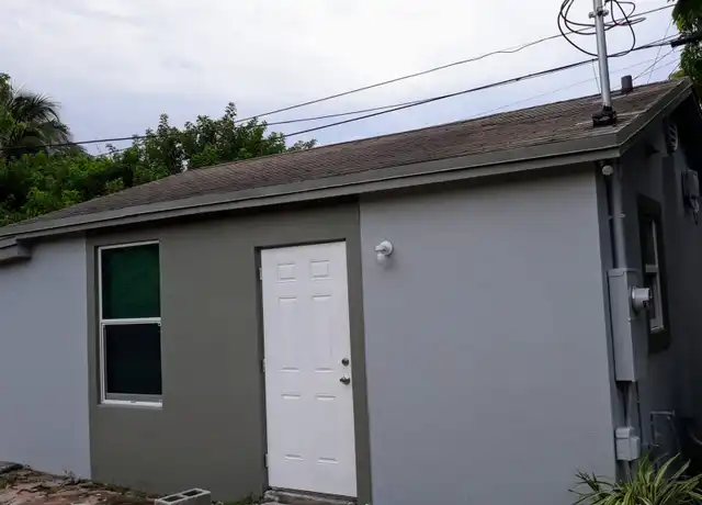 Property at 102 Northwest Dr, Miami, FL, 33126, 1 bed, 1 bath, [object Object]