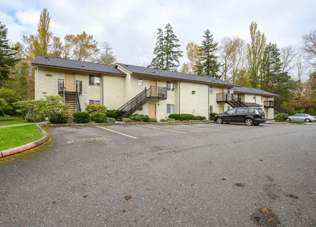 Property at 3206 W Maplewood Ave Unit 103, Bellingham, WA, 98225, 2 beds, 1 bath, [object Object]