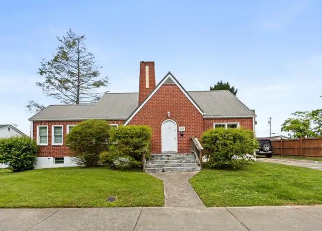 Property at 616 W Maple St Unit 4, Johnson City, TN, 37604, 1 bed, 1 bath, [object Object]
