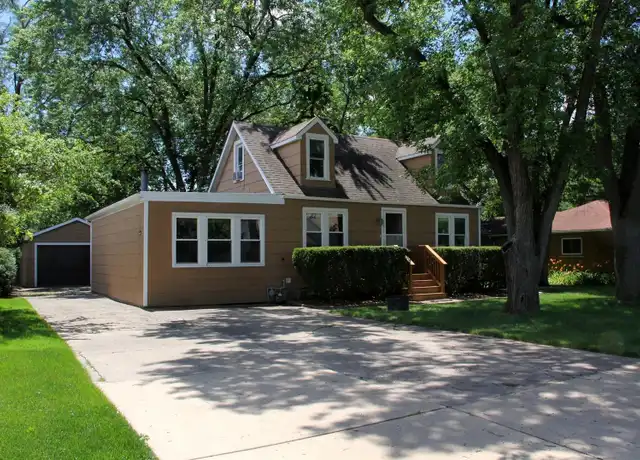Property at 121 68th St, Darien, IL, 60561, 3 beds, 2 baths, [object Object]
