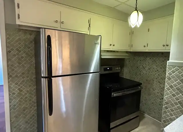 Property at 1908 Coltman Rd Unit Up 2, Cleveland, OH, 44106, 2 beds, 1 bath, [object Object]