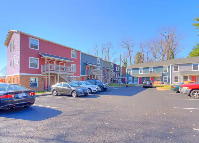 Property at 209 Tee St, Blacksburg, VA, 24060, 3 beds, 2 baths, [object Object]
