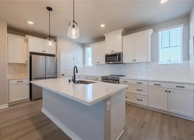 Property at 27656 Skyline Ln, San Pedro, CA, 90732, 3 beds, 3 baths, [object Object]