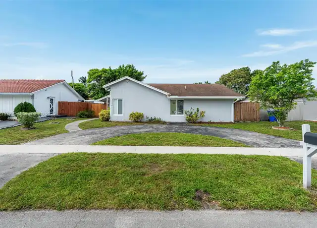 Property at 8250 SW 3rd Pl, North Lauderdale, FL, 33068, 3 beds, 2 baths, [object Object]