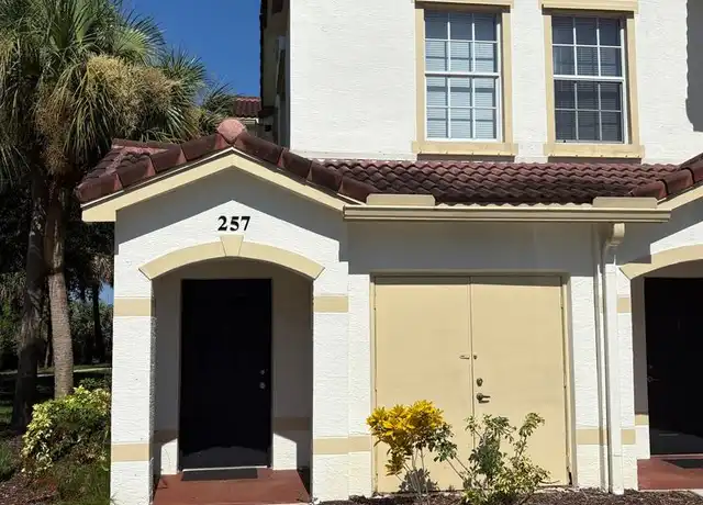 Property at 257 SE Kitching Cir, Stuart, FL, 34994, 2 beds, 2 baths, [object Object]