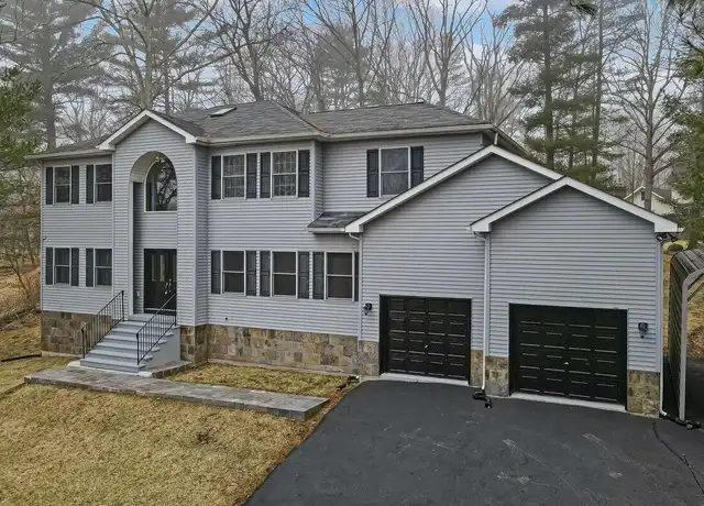 Property at 107 Payton Rd, East Stroudsburg, PA, 18302, 5 beds, 2.5 baths, [object Object]