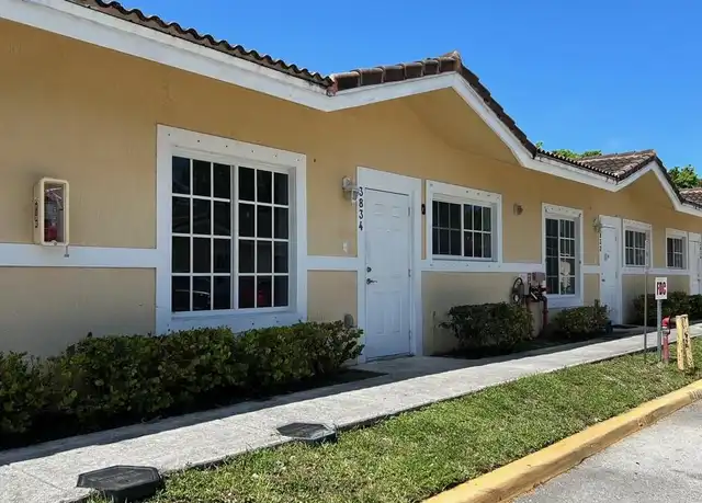 Property at 3834 SW 48th Ave, Hollywood, FL, 33023, 2 beds, 2 baths, [object Object]