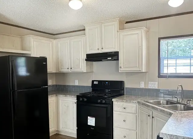 Photo of 4377 W County Line Rd, Greenwood, IN 46142