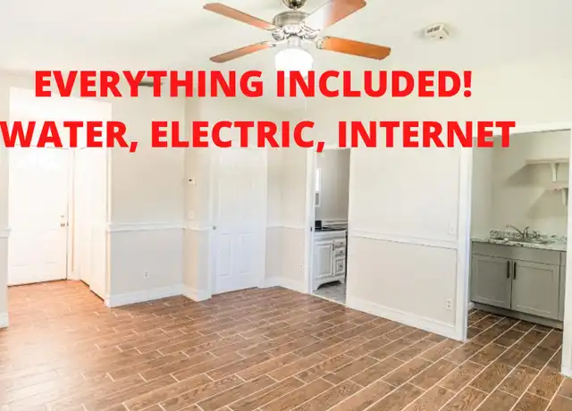 Property at 422 NE Armory Cir, Port Saint Lucie, FL, 34983, 1 bed, 1 bath, [object Object]