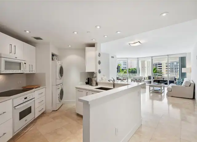Property at 715 Crandon Blvd #506, Key Biscayne, FL, 33149, 2 beds, 2 baths, [object Object]