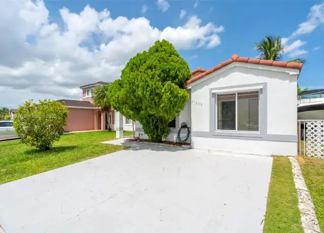 Property at 17493 SW 142nd Pl, Miami, FL, 33177, 3 beds, 2 baths, [object Object]