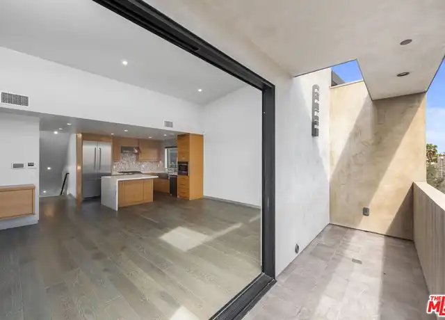 Property at 454 S Venice Blvd, Venice, CA, 90291, 3 beds, 3.5 baths, [object Object]