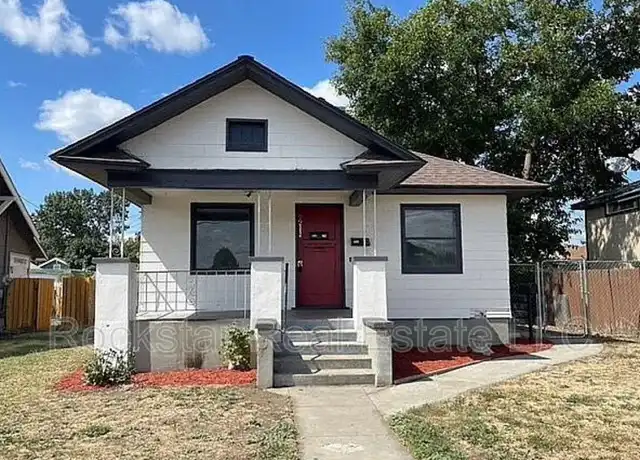 Property at 2213 N Perry St, Spokane, WA, 99207, 2 beds, 1 bath, [object Object]