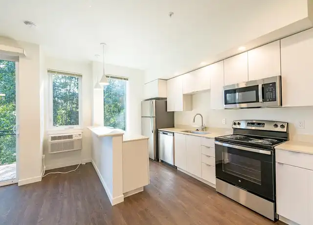 Property at Parkview Commons - 831 NE 29th Ave, Portland, OR, 97232, 1 bed, 1 bath, [object Object]