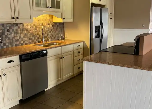 Property at 603 E Colonial Ave Unit 3, Elizabeth City, NC, 27909, 2 beds, 1 bath, [object Object]