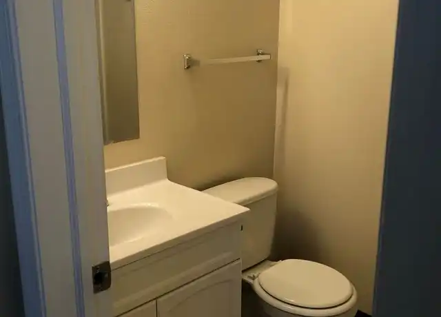 Property at 1420 Oakland Rd NE Unit 1420-03, Cedar Rapids, IA, 52402, 1 bed, 1 bath, [object Object]