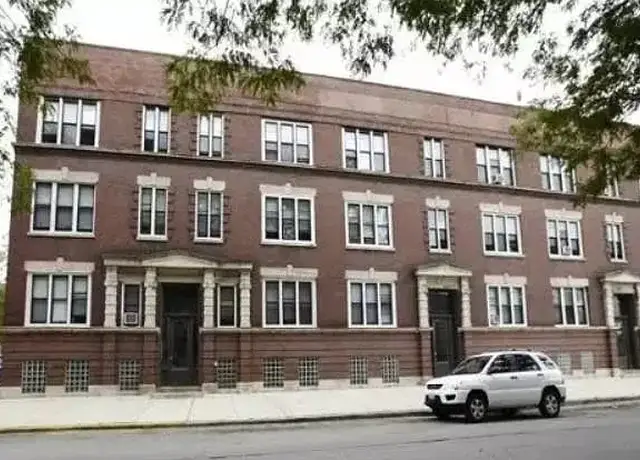 Photo of 6135 S Dorchester Ave, Chicago, IL 60637
