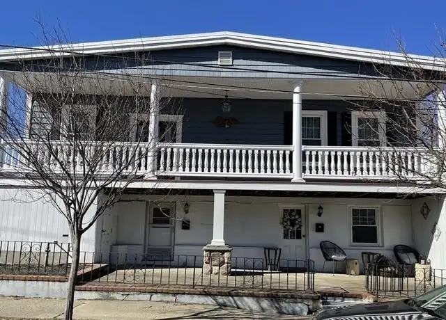 Property at 11 Cyrus St Unit 1, Wakefield, MA, 01880, 1 bed, 1 bath, [object Object]