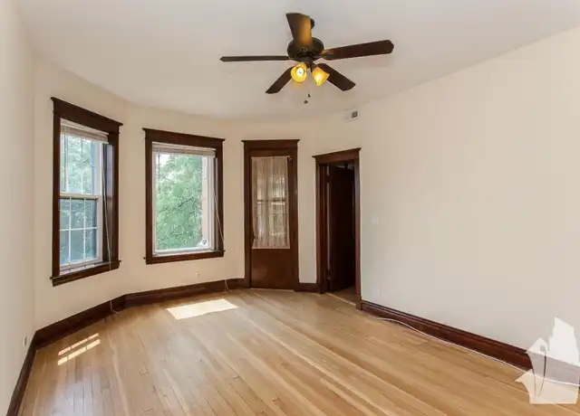 Property at 1436 W Addison St, Chicago, IL, 60613, 2 beds, 1 bath, [object Object]