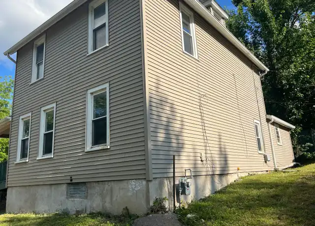Property at 919 W 10th St, Davenport, IA, 52804, 4 beds, 1.5 baths, [object Object]