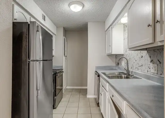 Property at Tuscany Village - 6900 London Way, Oklahoma City, OK, 73132, 1-2 bed, 1-2 bath, [object Object]