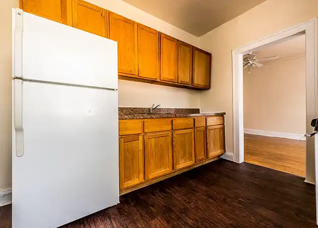 Property at 212 E 69th Pl, Chicago, IL, 60637, 2 beds, 1 bath, [object Object]