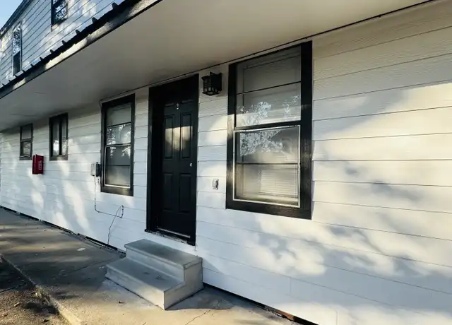Property at 1122 Dallas St Unit 2, Port Neches, TX, 77651, 1 bed, 1 bath, [object Object]