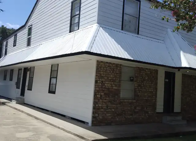 Property at 1122 Dallas St Unit 2, Port Neches, TX, 77651, 1 bed, 1 bath, [object Object]