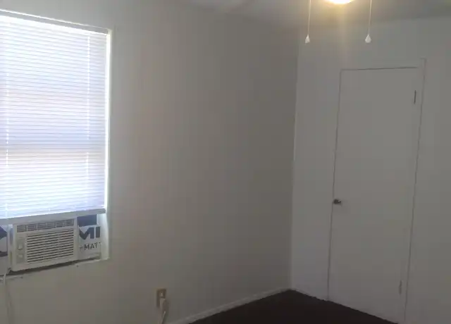 Property at 1122 Dallas St Unit 2, Port Neches, TX, 77651, 1 bed, 1 bath, [object Object]