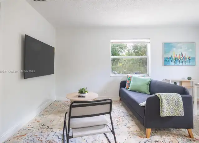 Property at 605 SW 14th Ter Unit 4, Fort Lauderdale, FL, 33312, 2 beds, 1 bath, [object Object]