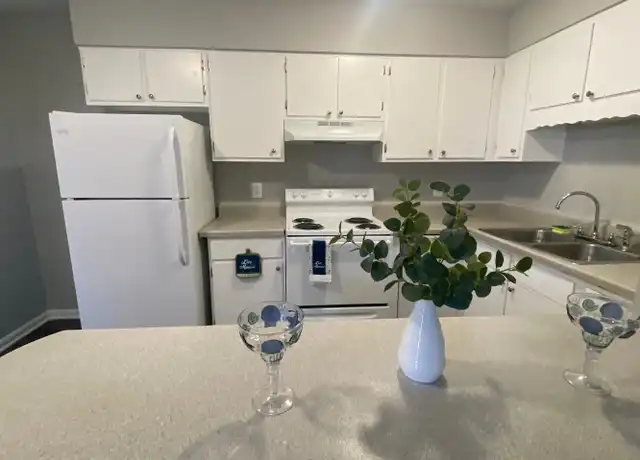 Property at 1436 SE Harbor Dr Unit 2534, Wilmington, NC, 28409, 1 bed, 1 bath, [object Object]