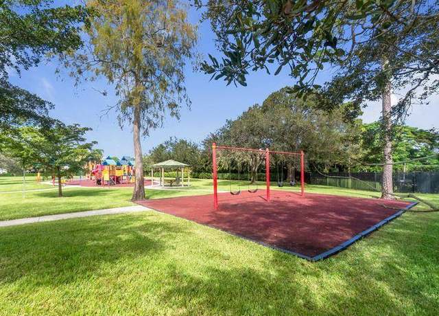 Photo of 691 Foresteria Ave, Wellington, FL 33414