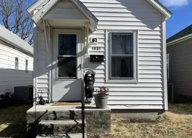 Property at 1921 Bird Ave, Joplin, MO, 64804, 1 bed, 1 bath, [object Object]