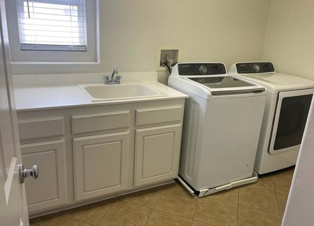 Photo of 37075 Parkway Dr, Beaumont, CA 92223