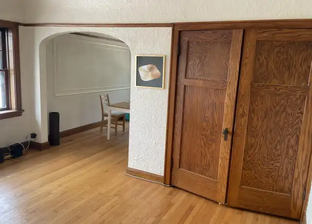 Property at 3036 S Kinnickinnic Ave Unit 8, Milwaukee, WI, 53207, 1 bed, 1 bath, [object Object]