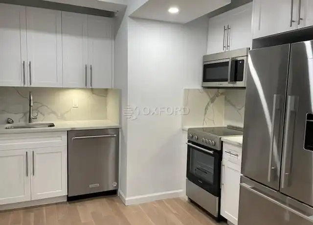 Property at 160 E 48th St Unit 2Q, New York, NY, 10017, 2 beds, 1 bath, [object Object]